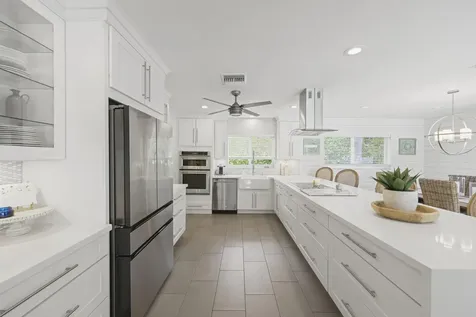 621 Apple Tree Lane Boca Raton FL 33486