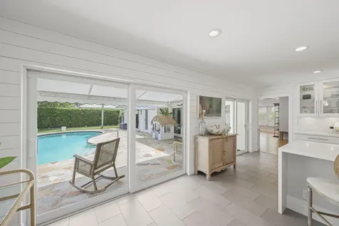 621 Apple Tree Lane Boca Raton FL 33486