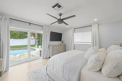 621 Apple Tree Lane Boca Raton FL 33486