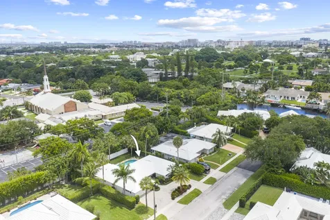 621 Apple Tree Lane Boca Raton FL 33486