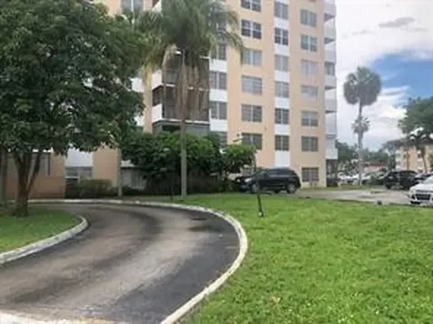 4174 Inverrary Drive Lauderhill FL 33319