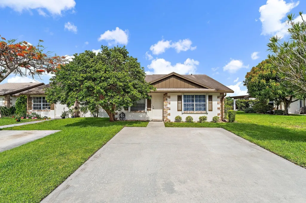 109 Doe Trail Jupiter FL 33458