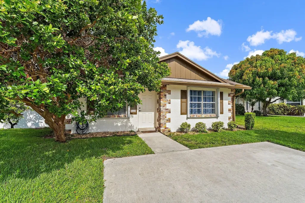 109 Doe Trail Jupiter FL 33458