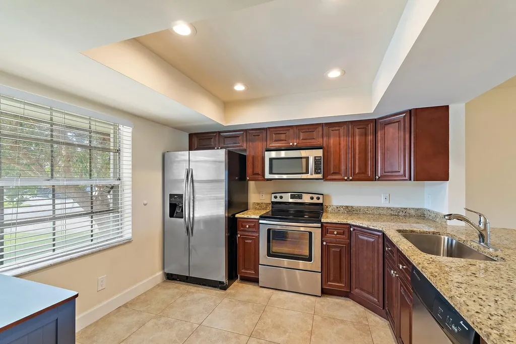 109 Doe Trail Jupiter FL 33458