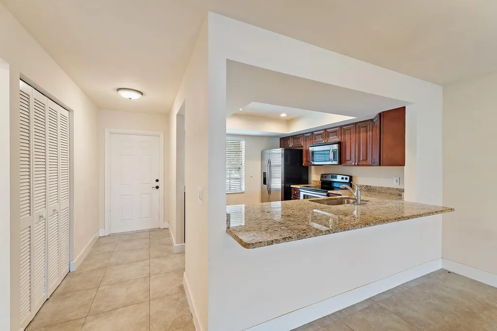 109 Doe Trail Jupiter FL 33458