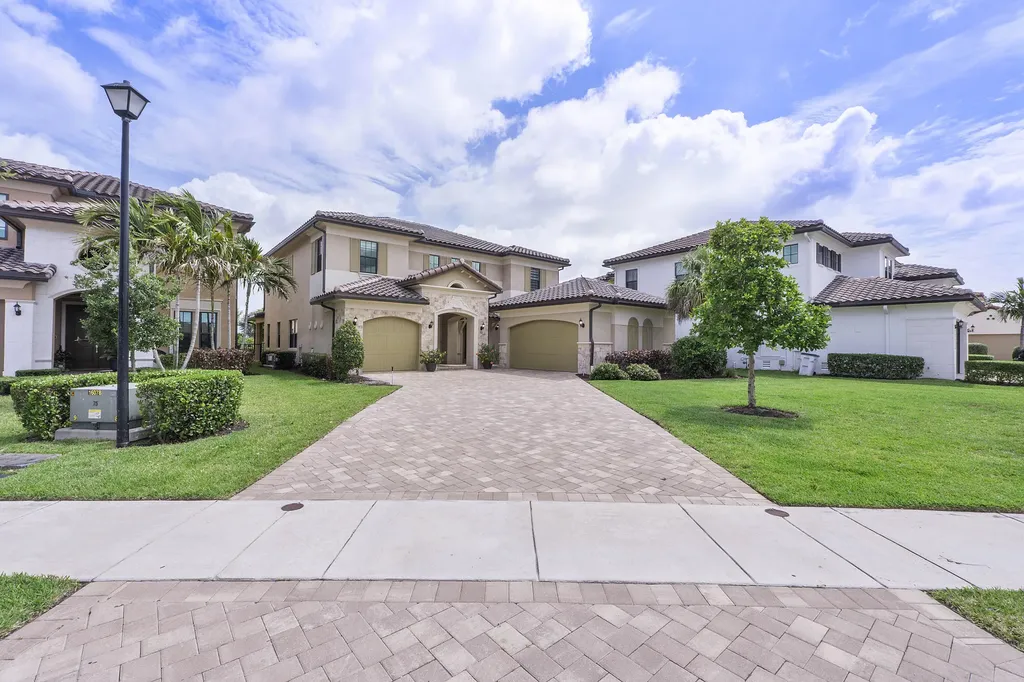 12745 Bayside Court Parkland FL 33076