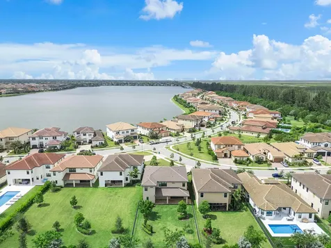 12745 Bayside Court Parkland FL 33076