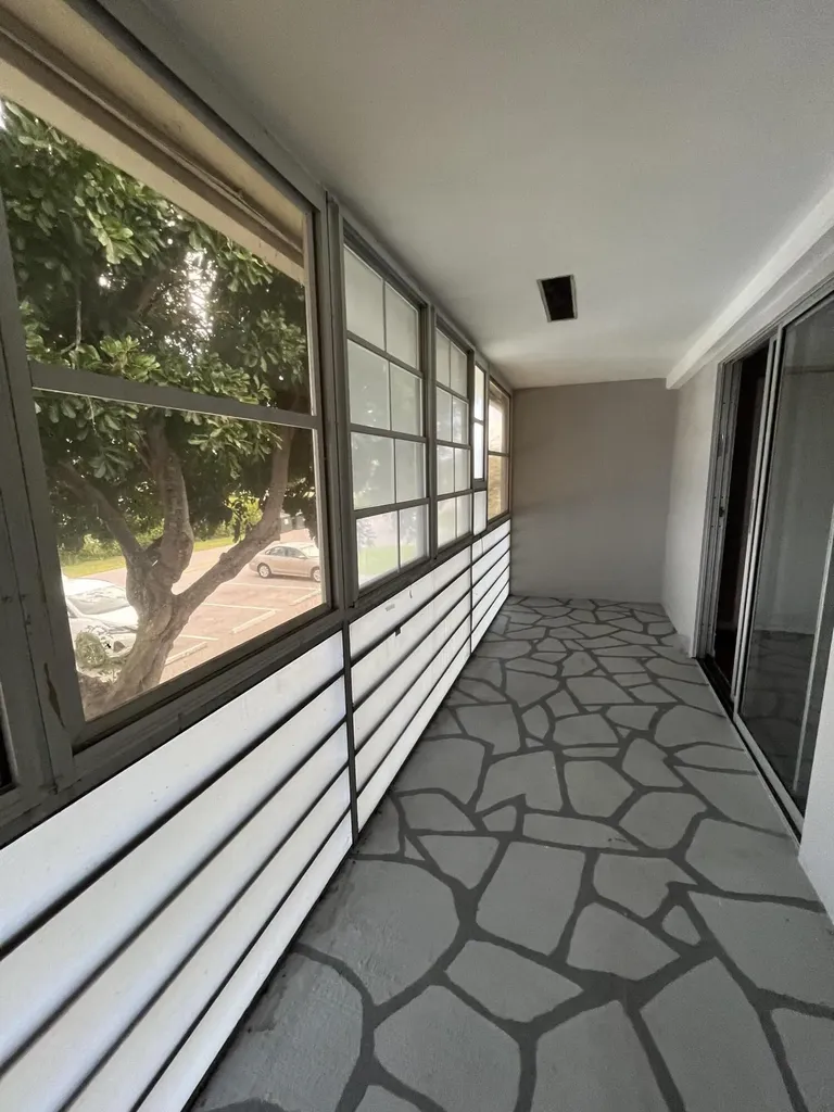 119 E Westbury E Deerfield Beach FL 33442