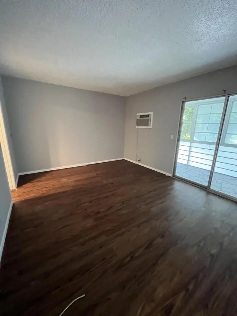 119 E Westbury E Deerfield Beach FL 33442