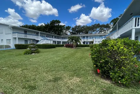 119 E Westbury E Deerfield Beach FL 33442