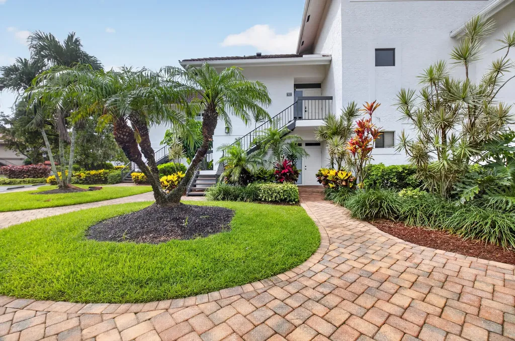 19221 Sabal Lake Drive Boca Raton FL 33434