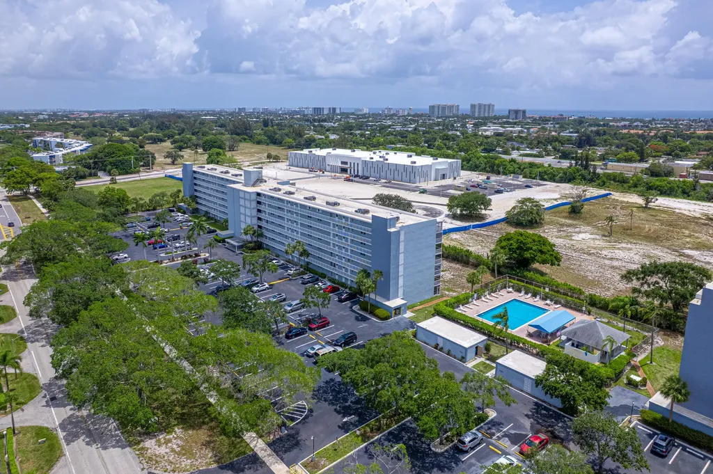 5700 NW 2nd Avenue Boca Raton FL 33487