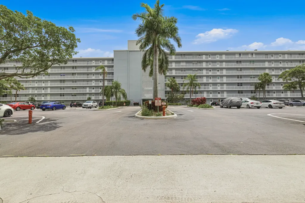 5700 NW 2nd Avenue Boca Raton FL 33487