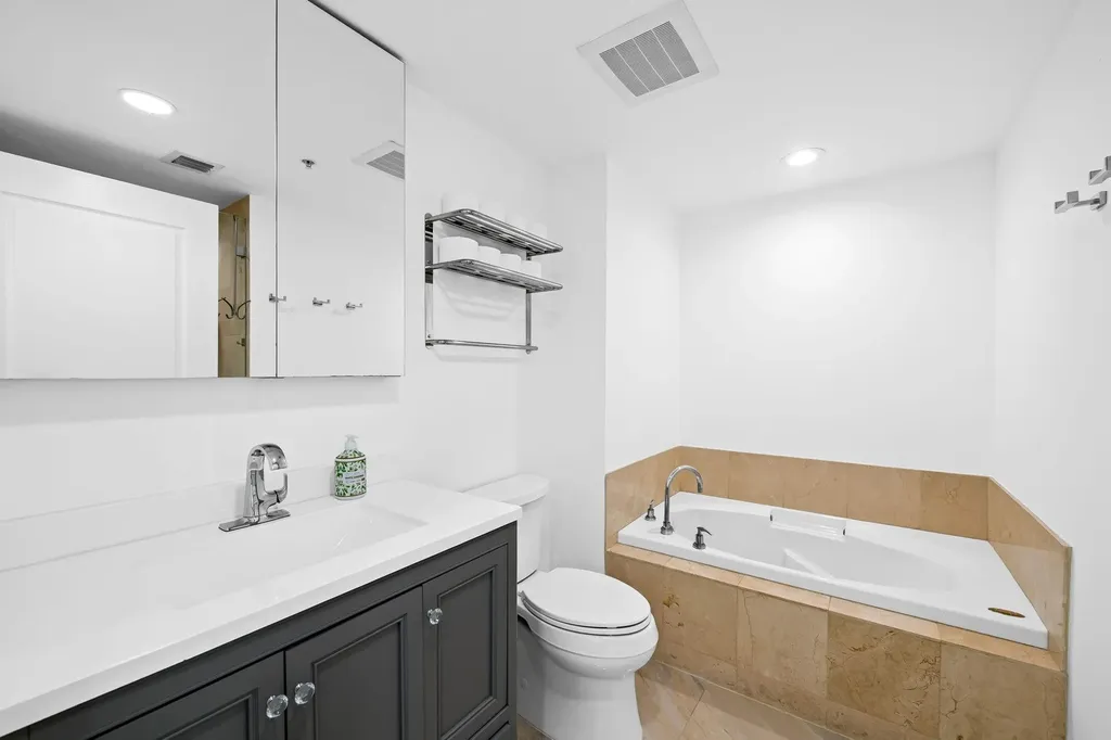 350 SE 2nd Street Fort Lauderdale FL 33301
