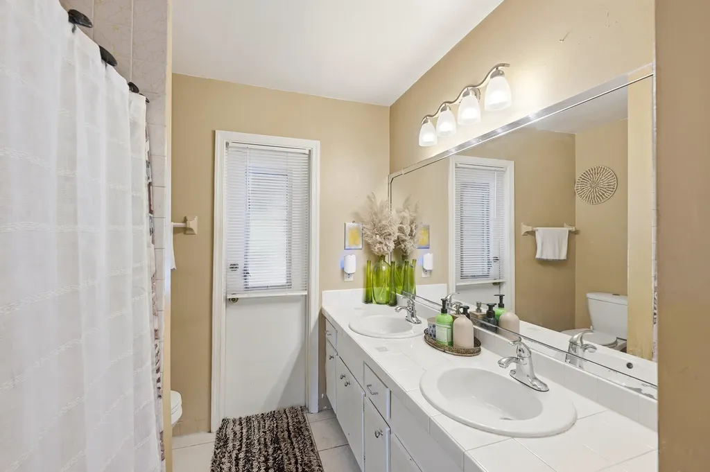 11748 NW 28th Street Coral Springs FL 33065