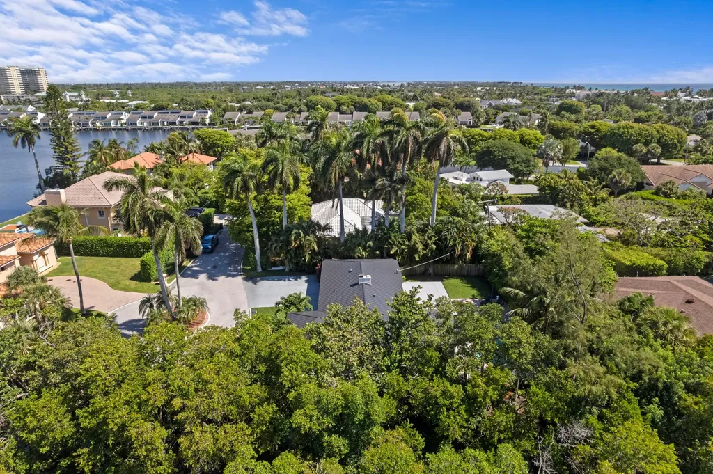 35 Anna Street Boynton Beach FL 33435
