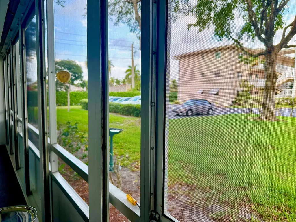 2721 Garden Drive N Lake Worth FL 33461