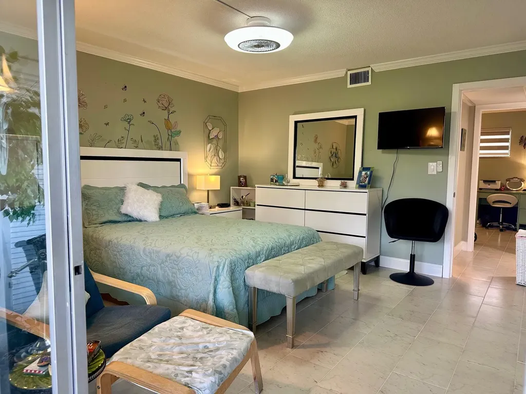 2721 Garden Drive N Lake Worth FL 33461