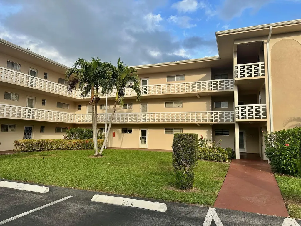 2721 Garden Drive N Lake Worth FL 33461