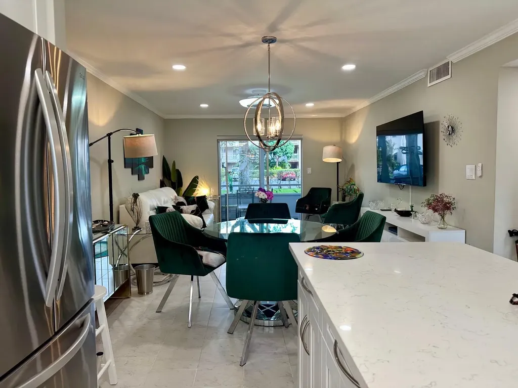 2721 Garden Drive N Lake Worth FL 33461