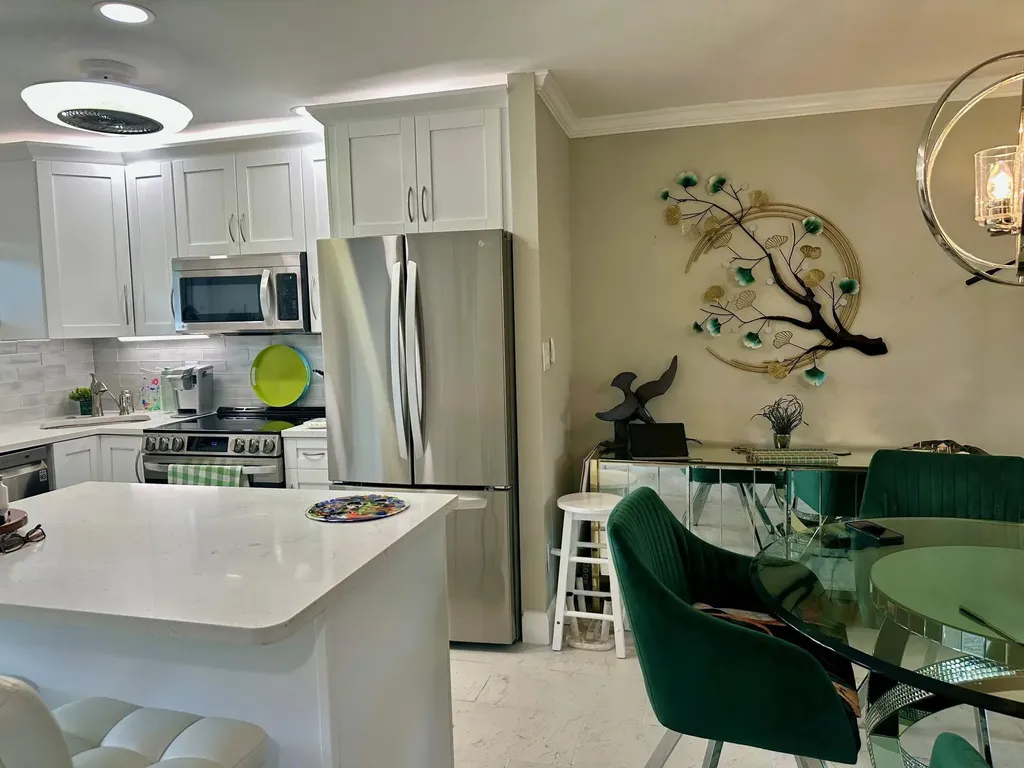 2721 Garden Drive N Lake Worth FL 33461