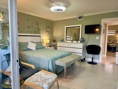 2721 Garden Drive N Lake Worth FL 33461