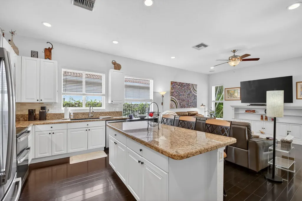 198 Bella Vista Way Royal Palm Beach FL 33411