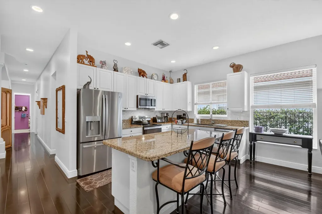 198 Bella Vista Way Royal Palm Beach FL 33411