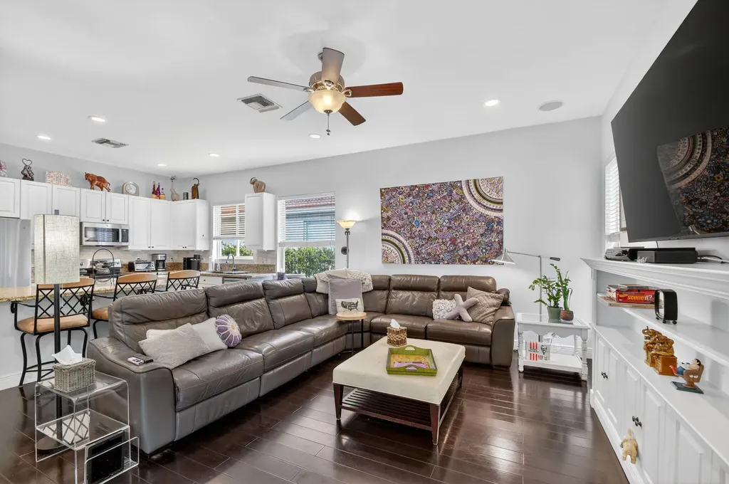 198 Bella Vista Way Royal Palm Beach FL 33411