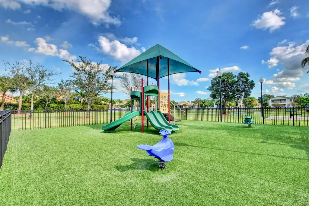 198 Bella Vista Way Royal Palm Beach FL 33411
