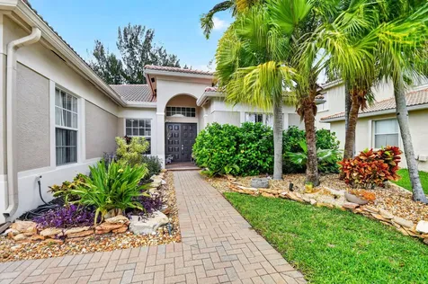 198 Bella Vista Way Royal Palm Beach FL 33411