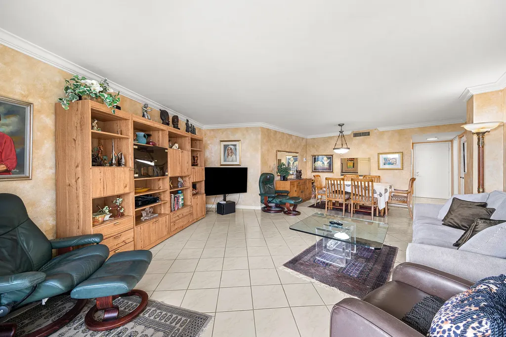 3912 S Ocean Boulevard Highland Beach FL 33487