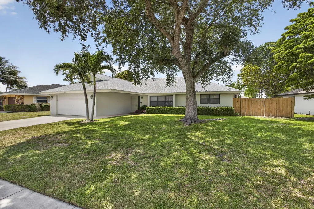 559 Azure Avenue Wellington FL 33414