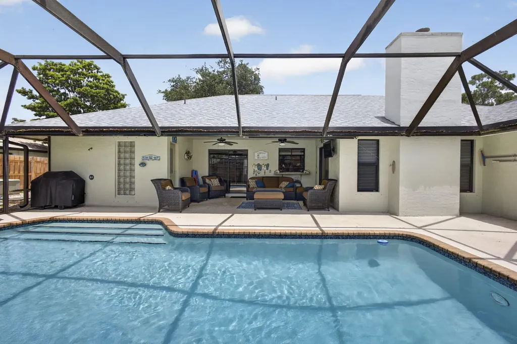 559 Azure Avenue Wellington FL 33414