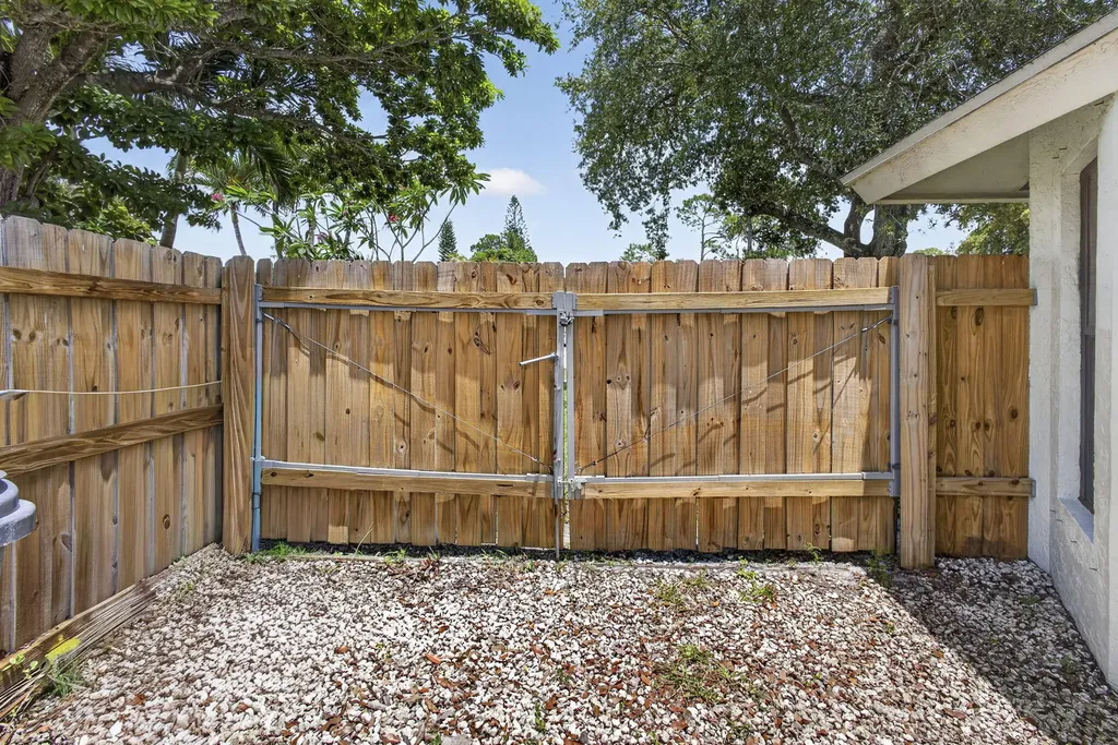 559 Azure Avenue Wellington FL 33414
