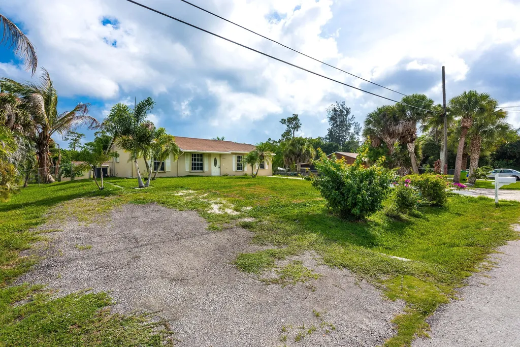 15285 San Diego Drive Loxahatchee Groves FL 33470