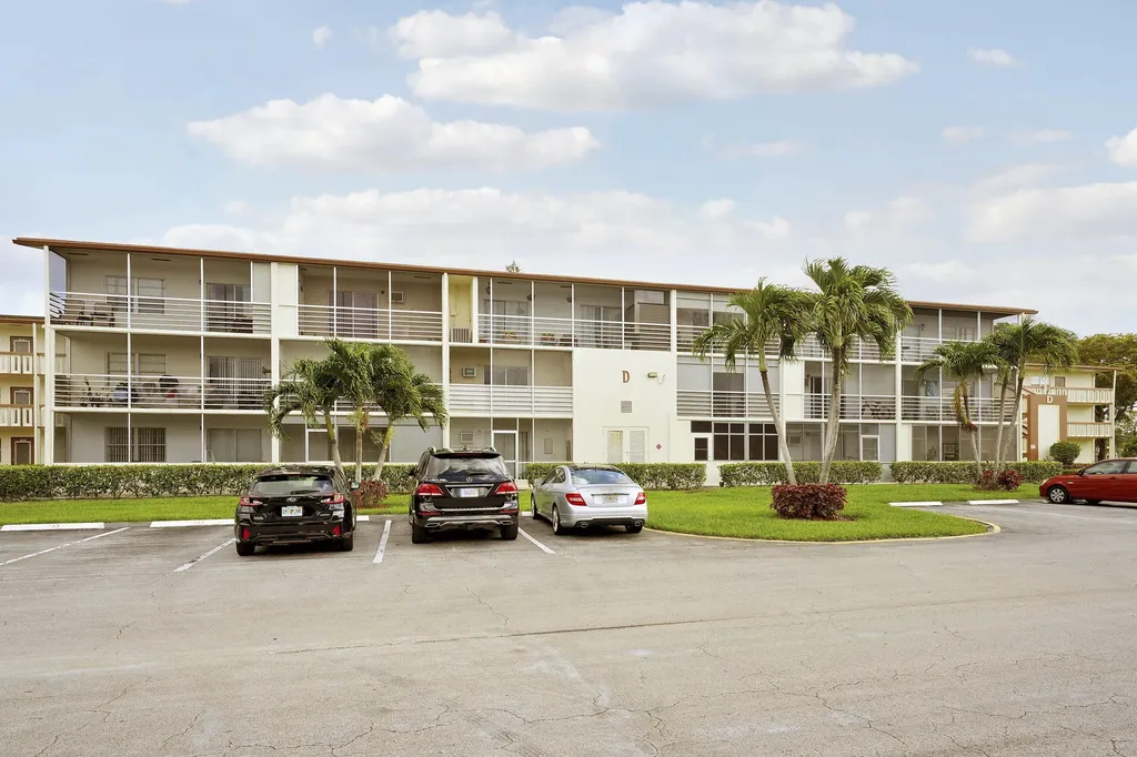 146 Mansfield D Boca Raton FL 33434