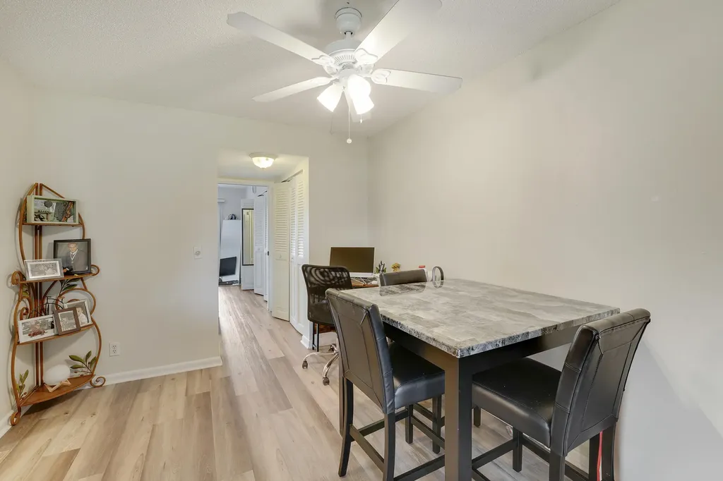 146 Mansfield D Boca Raton FL 33434