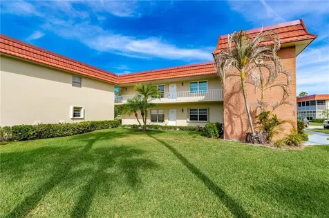 6 Vista Palm Lane Vero Beach FL 32962