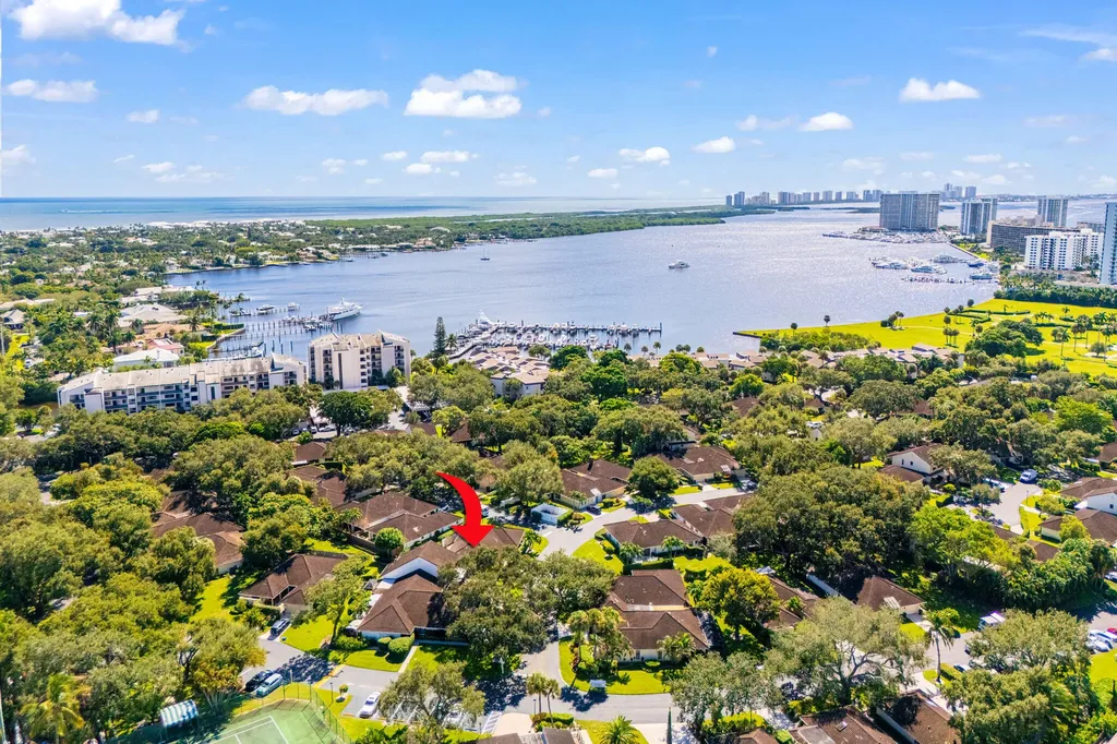 11352 Briarwood Place North Palm Beach FL 33408
