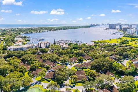 11352 Briarwood Place North Palm Beach FL 33408