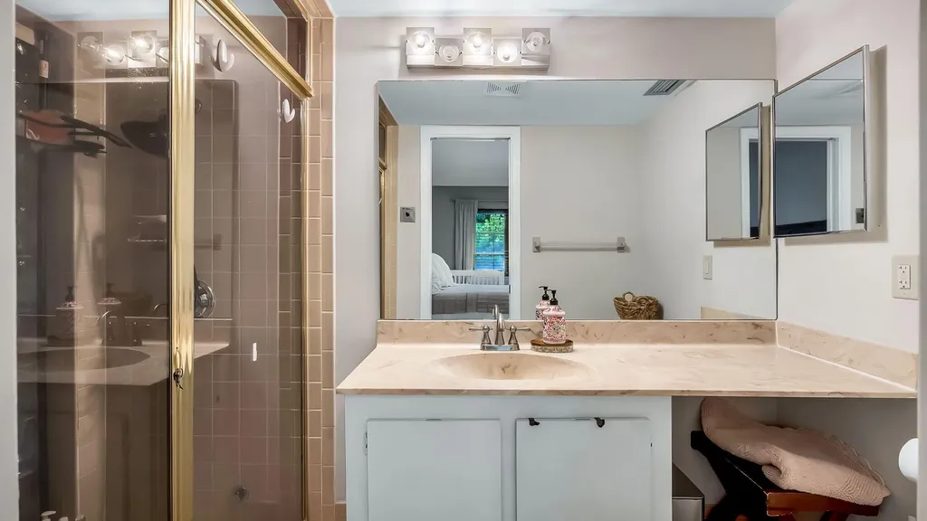 4335 N Palm Forest Drive Drive N Delray Beach FL 33445