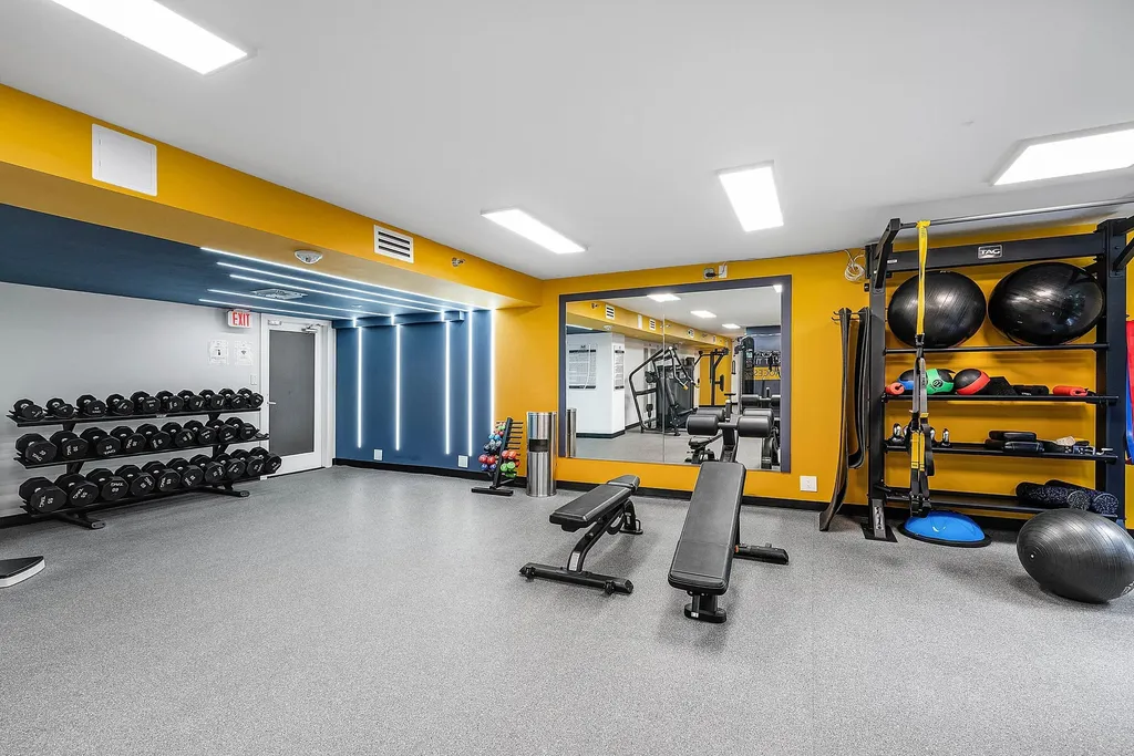 3500 Mystic Pointe Drive Aventura FL 33180