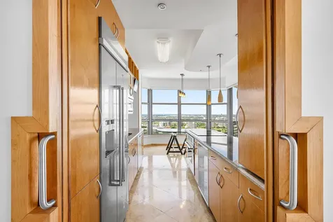 3500 Mystic Pointe Drive Aventura FL 33180