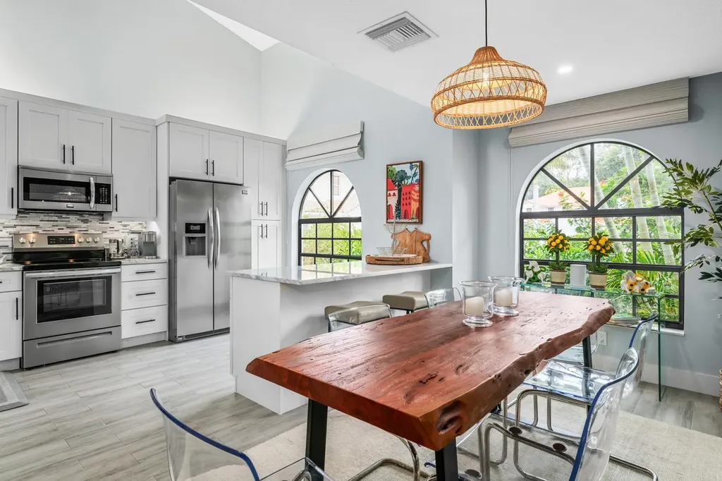 13549 Fountain View Boulevard Wellington FL 33414