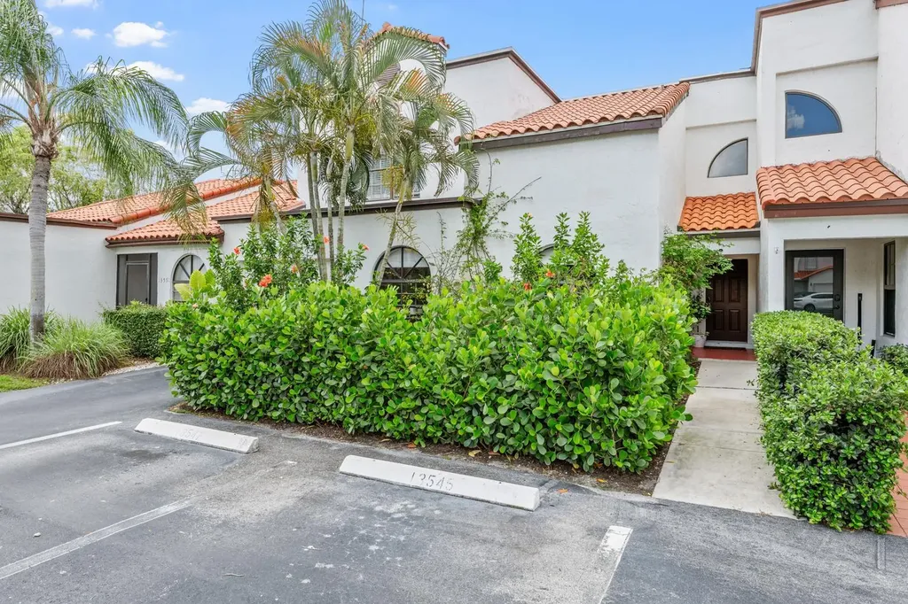 13549 Fountain View Boulevard Wellington FL 33414