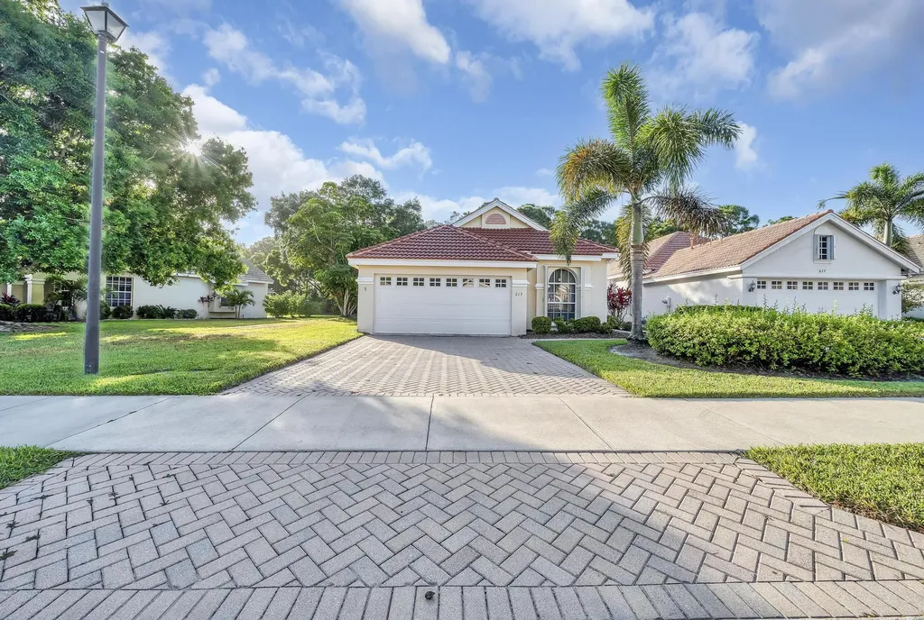 615 SW St Thomas Cove Port St Lucie FL 34986