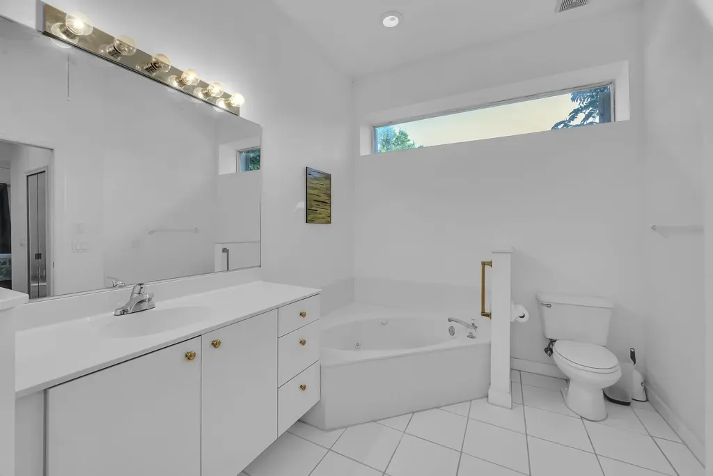 615 SW St Thomas Cove Port St Lucie FL 34986