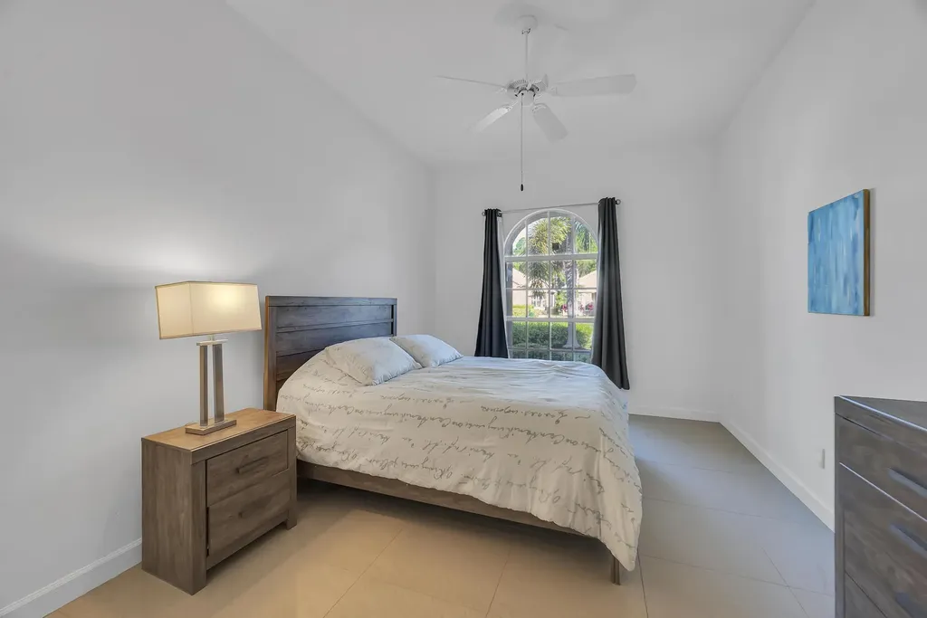 615 SW St Thomas Cove Port St Lucie FL 34986