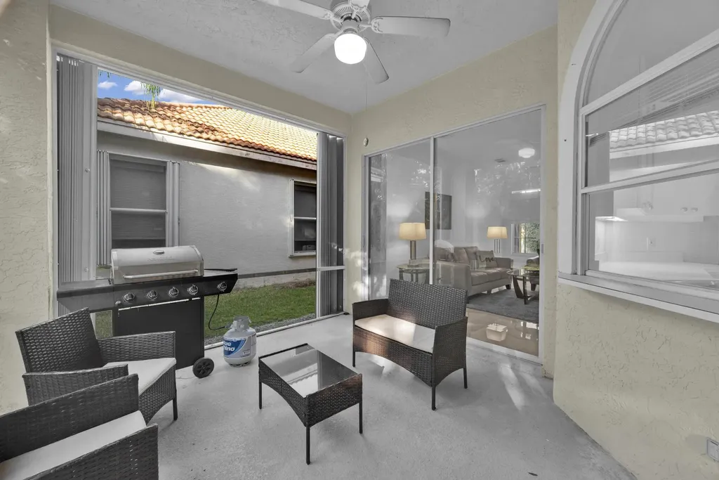 615 SW St Thomas Cove Port St Lucie FL 34986